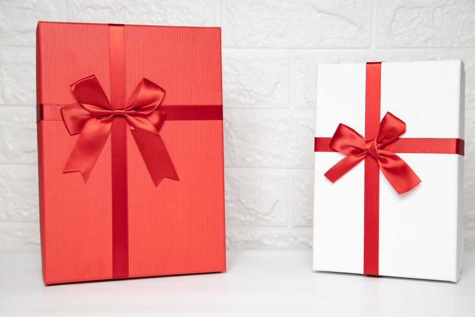 De l'épicerie fine aux cadeaux faits main : l'art d'offrir avec goût