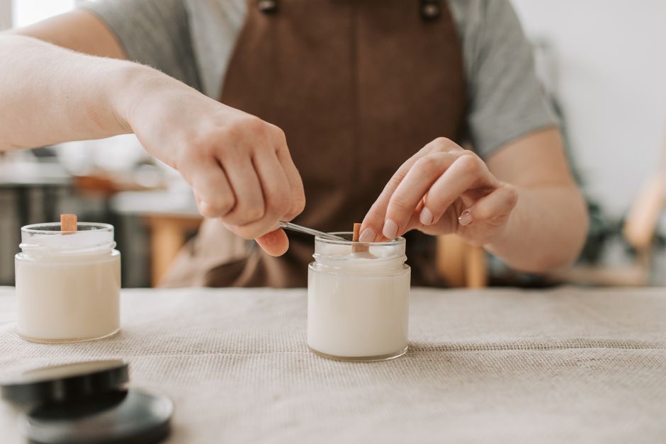 Fabriquer une bougie parfumée : pas à pas pour débuter